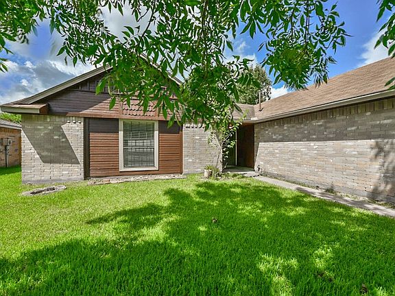 3rd image of 761 Otter Creek Dr