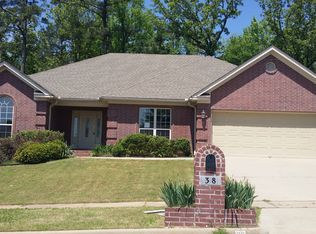 38 Congressional Dr, Little Rock, AR 72210