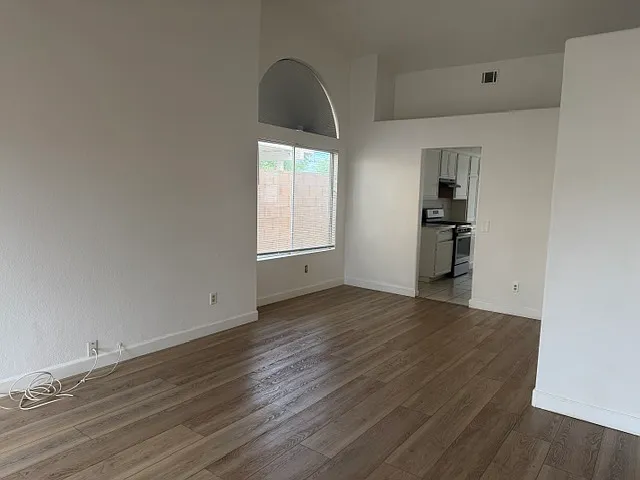 1725 Windsor Pl — Photo 7