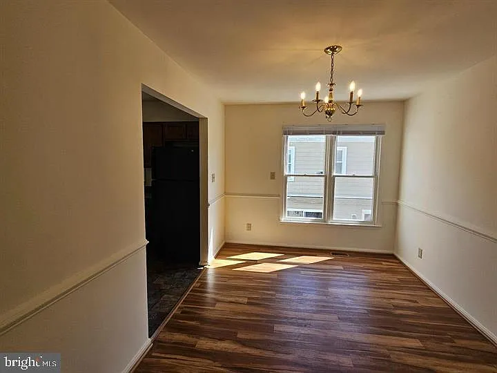 3 bed, 2.5 bath, 1720 sqft, $2,200 — Photo 4