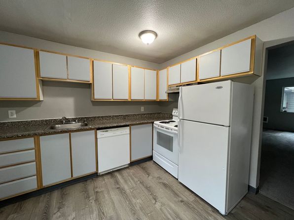 911 SE 187th Ave APT 107