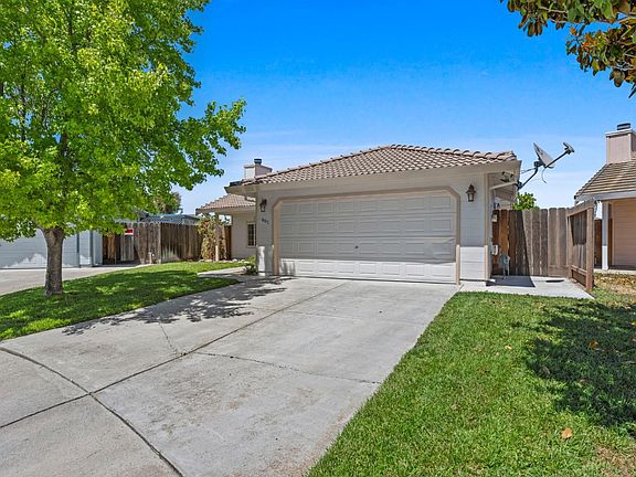 5th image of 601 Kathryn Dr