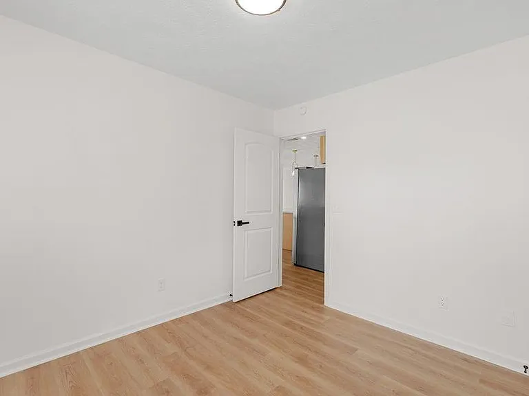 6060 Winston Trce — Photo 26