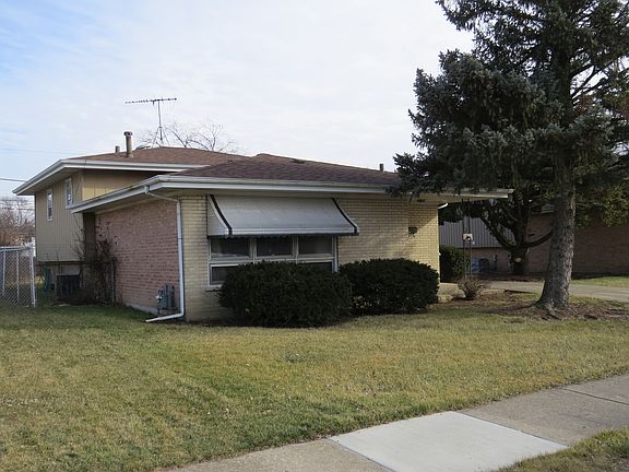 2nd image of 16457 Blair Ln