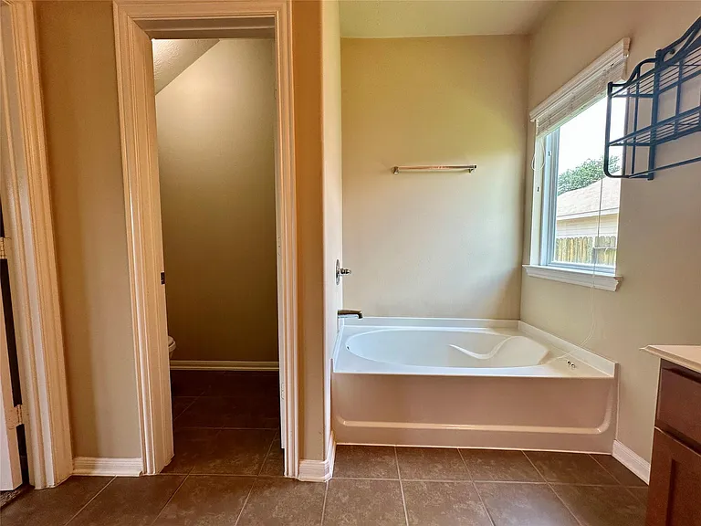 11111 Kingsnorth Dr — Photo 9