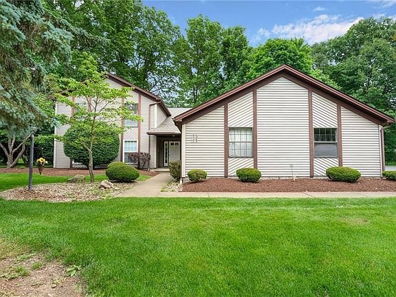 2nd image of 1314 Fox Run Ct #B