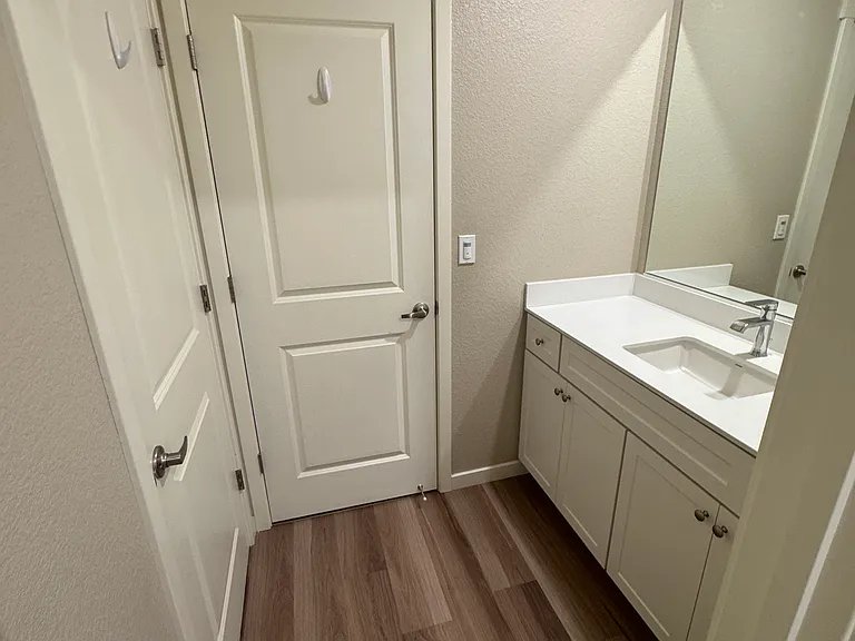 4103 Liverpool St — Photo 21