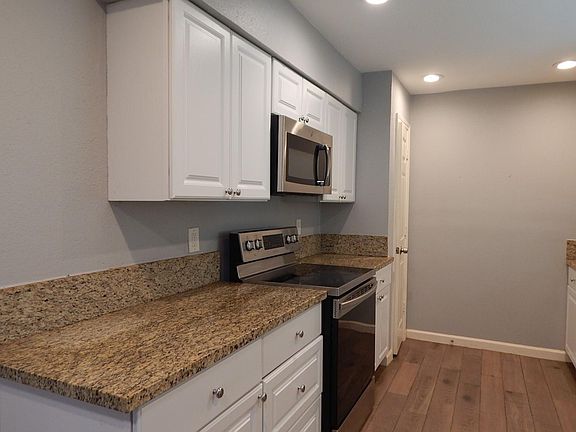 4th image of 5031 Monteith Dr