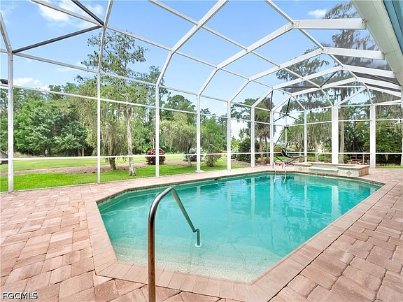5th image of 8160 Glenfinnan Cir