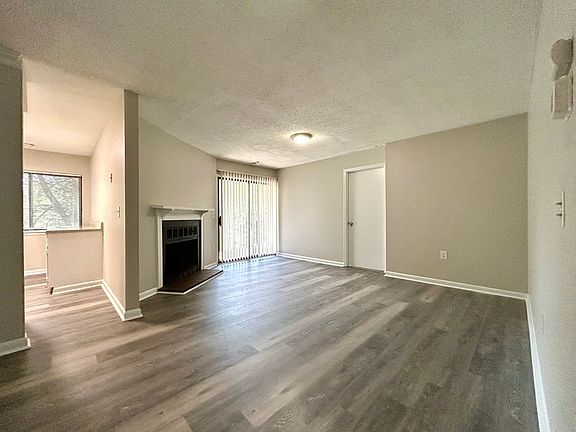 5th image of 4806 Spring Lake Dr APT F