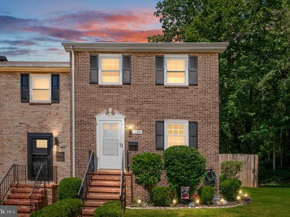 130 Falmouth Dr, Fredericksburg, VA 22405