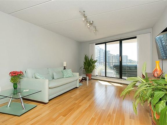 3rd image of 1155 Warburton Ave APT 5S
