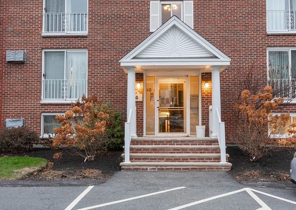 1st image of 4 Birchwood Pt APT 103