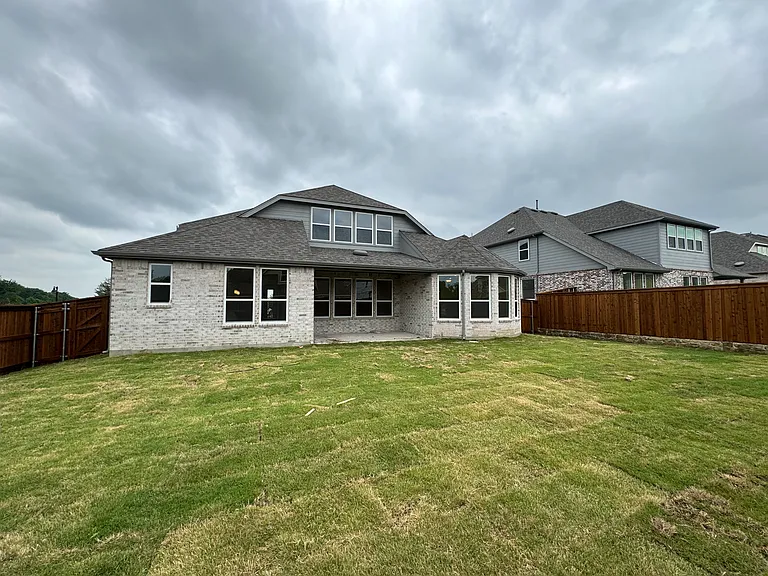 1820 Whispering Pines Dr — Photo 6