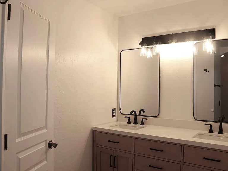 5379 Almosa St — Photo 14