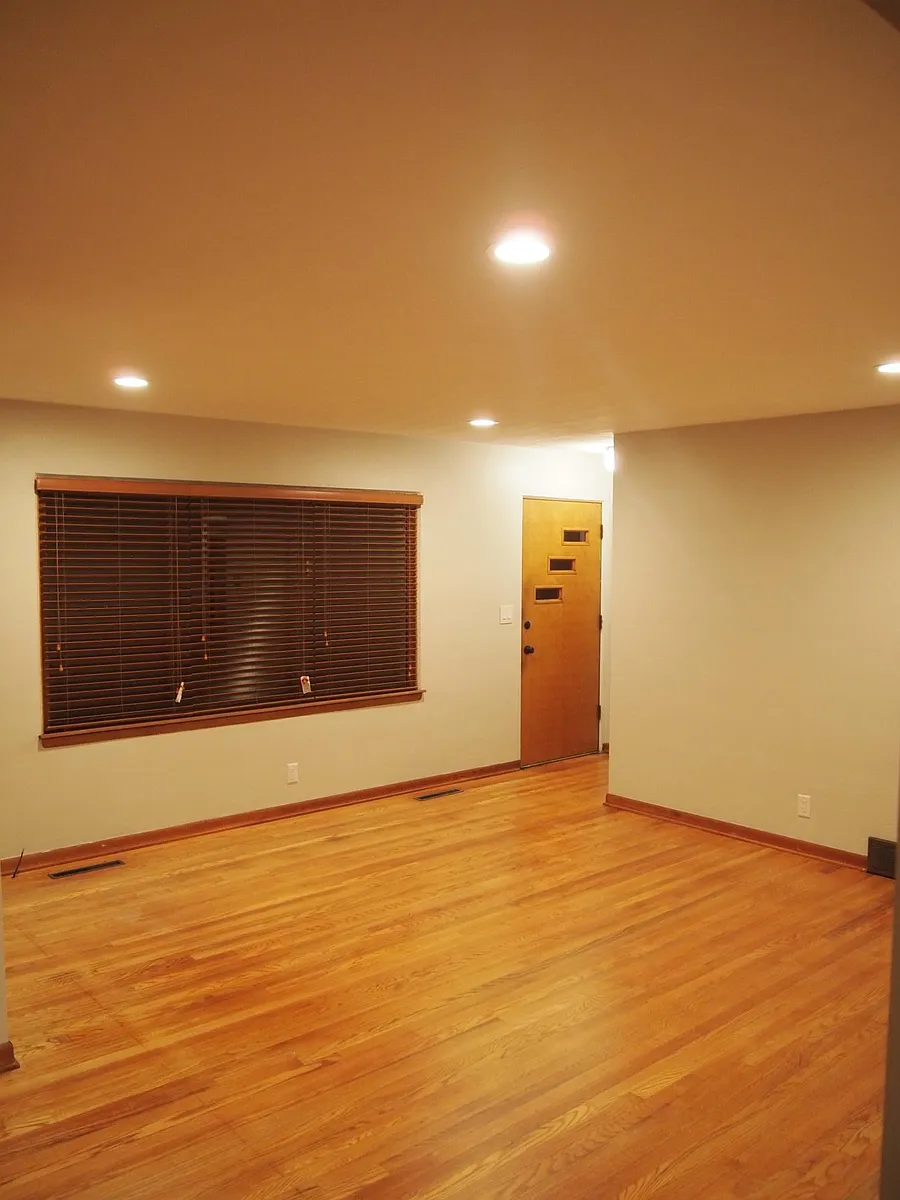 Building Photo - 2806 Willa Dr