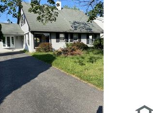 46 Beaverdale Ln, Willingboro, NJ 08046