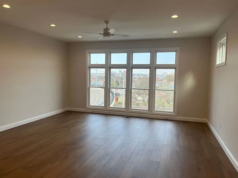 140 W 13th St — Photo 3