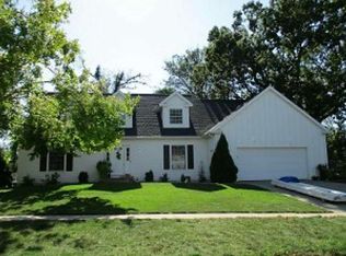 3315 Silverthorne Rd NE, Cedar Rapids, IA 52402