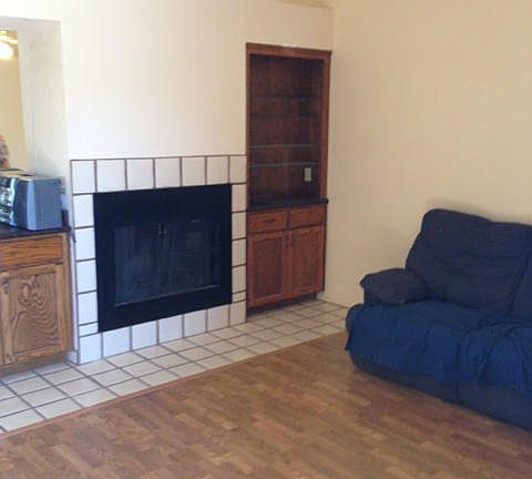 3rd image of 1028 E Charleston Ave