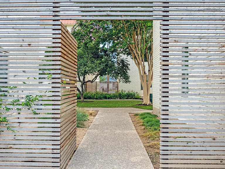 Su Casa — Photo 21