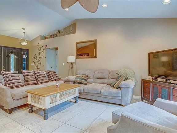 3rd image of 8332 Lake Shore Dr