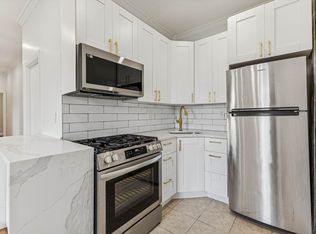 568 17th St #2, Brooklyn, NY 11218