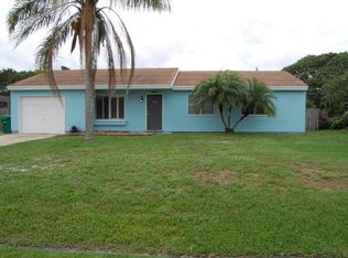 558 SE Thanksgiving Ave, Port Saint Lucie, FL 34984