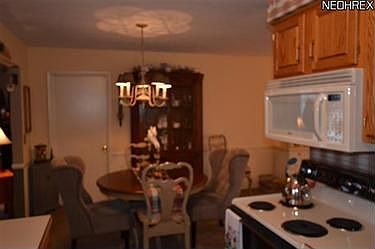 5th image of 6859 Canterbury Dr