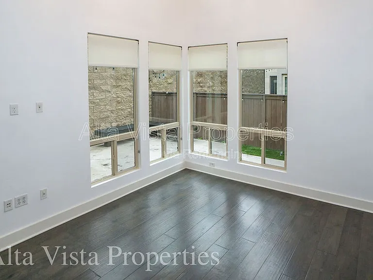 2549 Aperture Cir — Photo 15