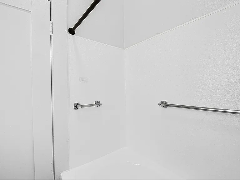 1074 Obispo Ave — Photo 15