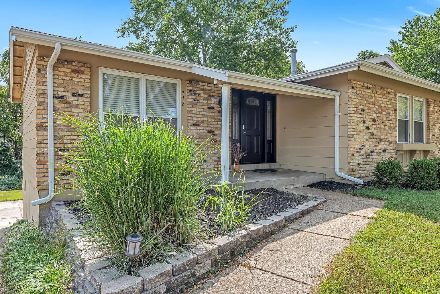 772 Westglen Village Dr photo 1