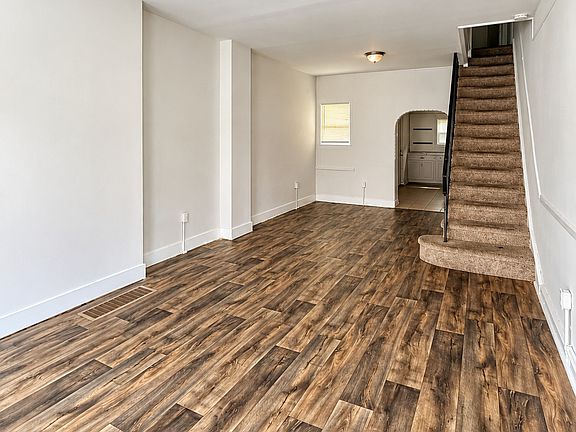 2nd image of 2054 E Stella St