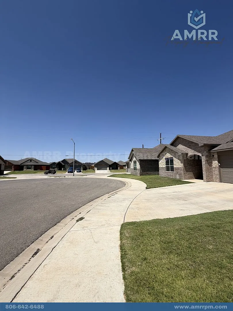 New Beginnings Start with AMRR: Spacious 3-Bedroom Home in West Lubbock! — Photo 3