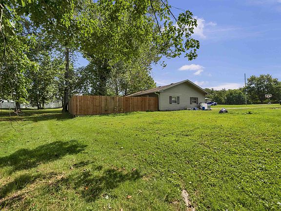 3rd image of 55 N County Road 205 W