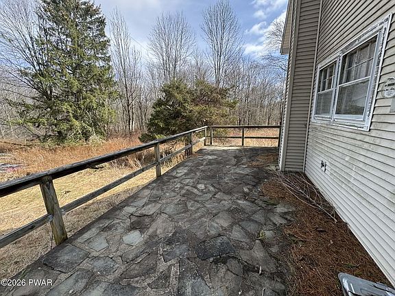 4th image of 663 Avoy Rd