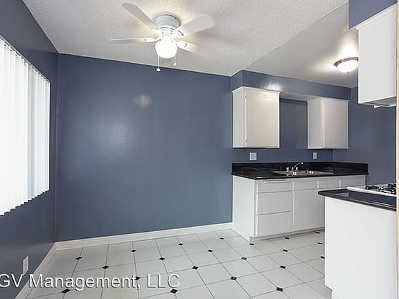 5th image of 11520 Menlo Ave APT 17