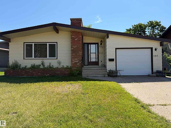 3rd image of 107 Mountain Ash Dr