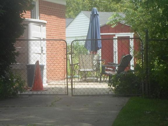 3rd image of 32626 Judy Dr