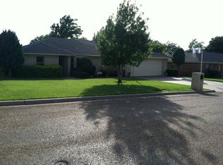 214 Skycrest St, Borger, TX 79007