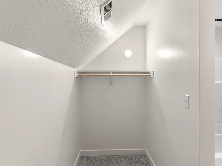 2908 Genesis Dr — Photo 49