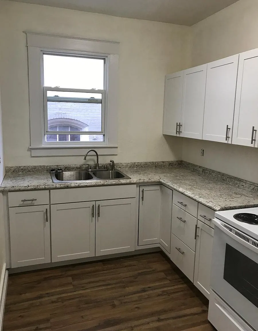 14 Lake Street — Photo 2