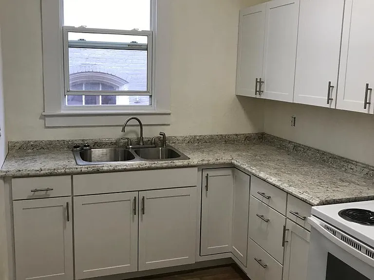 14 Lake St #2 — Photo 2