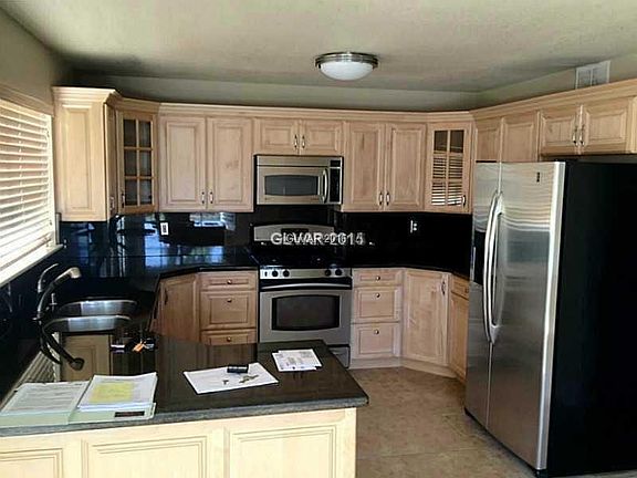 2nd image of 9 Jensen Dr #0