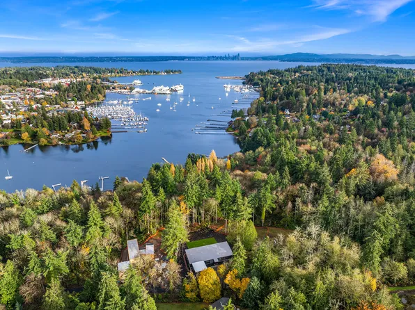 6149 Eagle Harbor Dr NE, Bainbridge Island, WA 98110