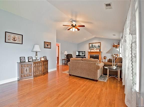 5th image of 5623 Lennox Dr