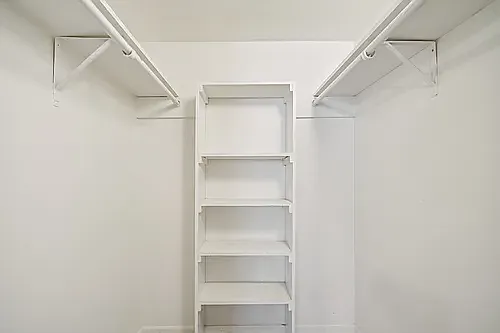 Carrells Apartments — Photo 10