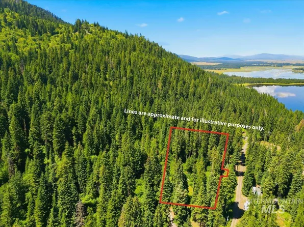 2437 Maverick Rd, Donnelly, ID 83615