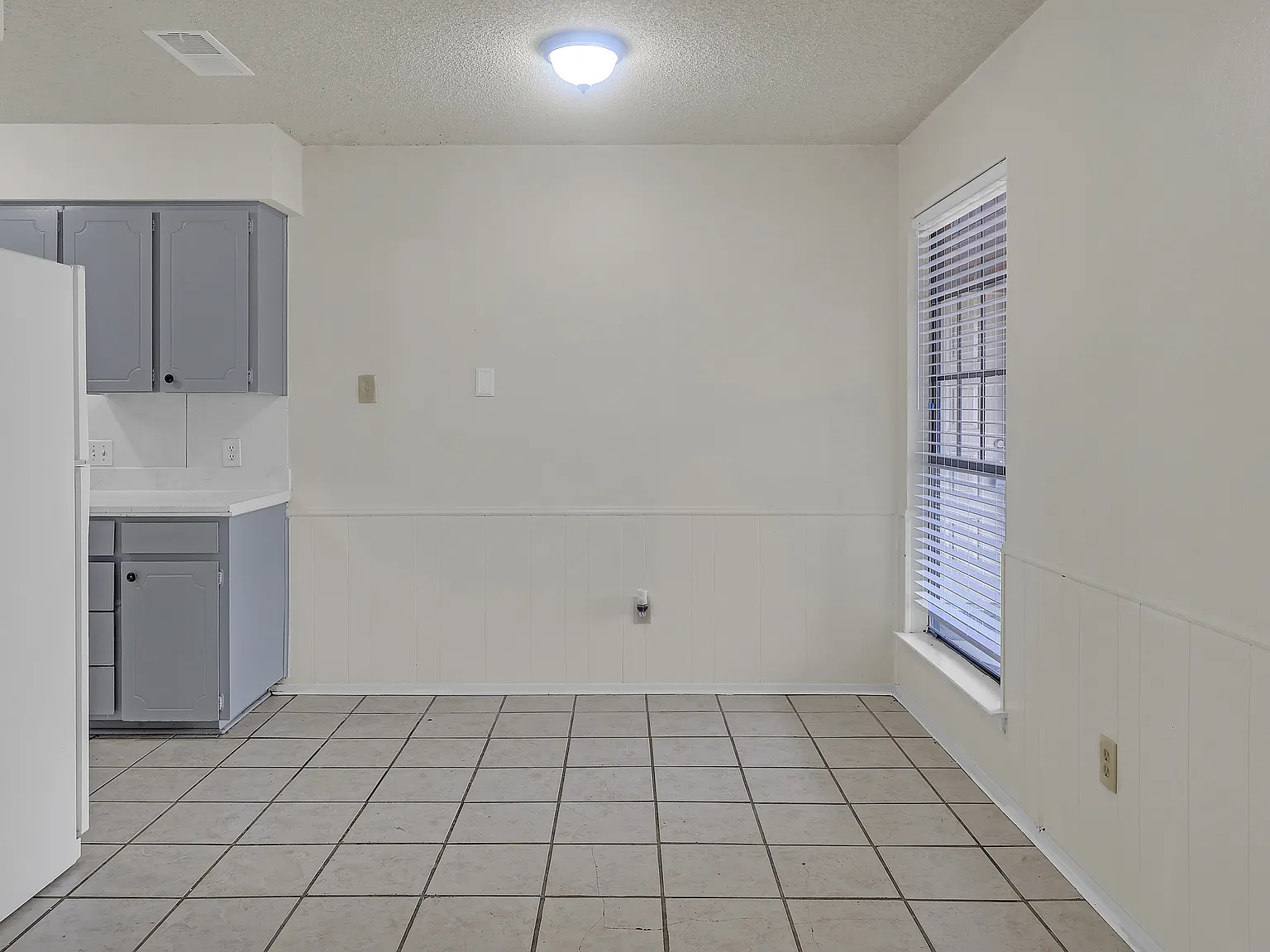2 bed, 1074 sqft, $1,400 — Photo 4