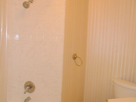 4th image of 50 Dudley Dr
